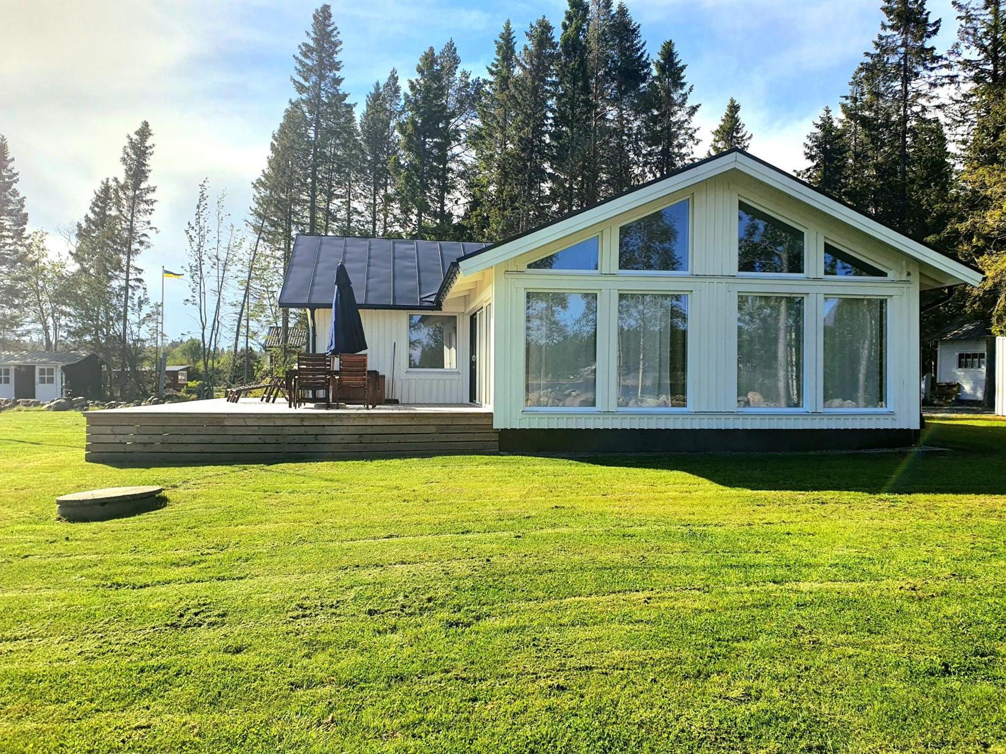 Stuga Med Havsutsikt Robertsfors Bagian luar foto